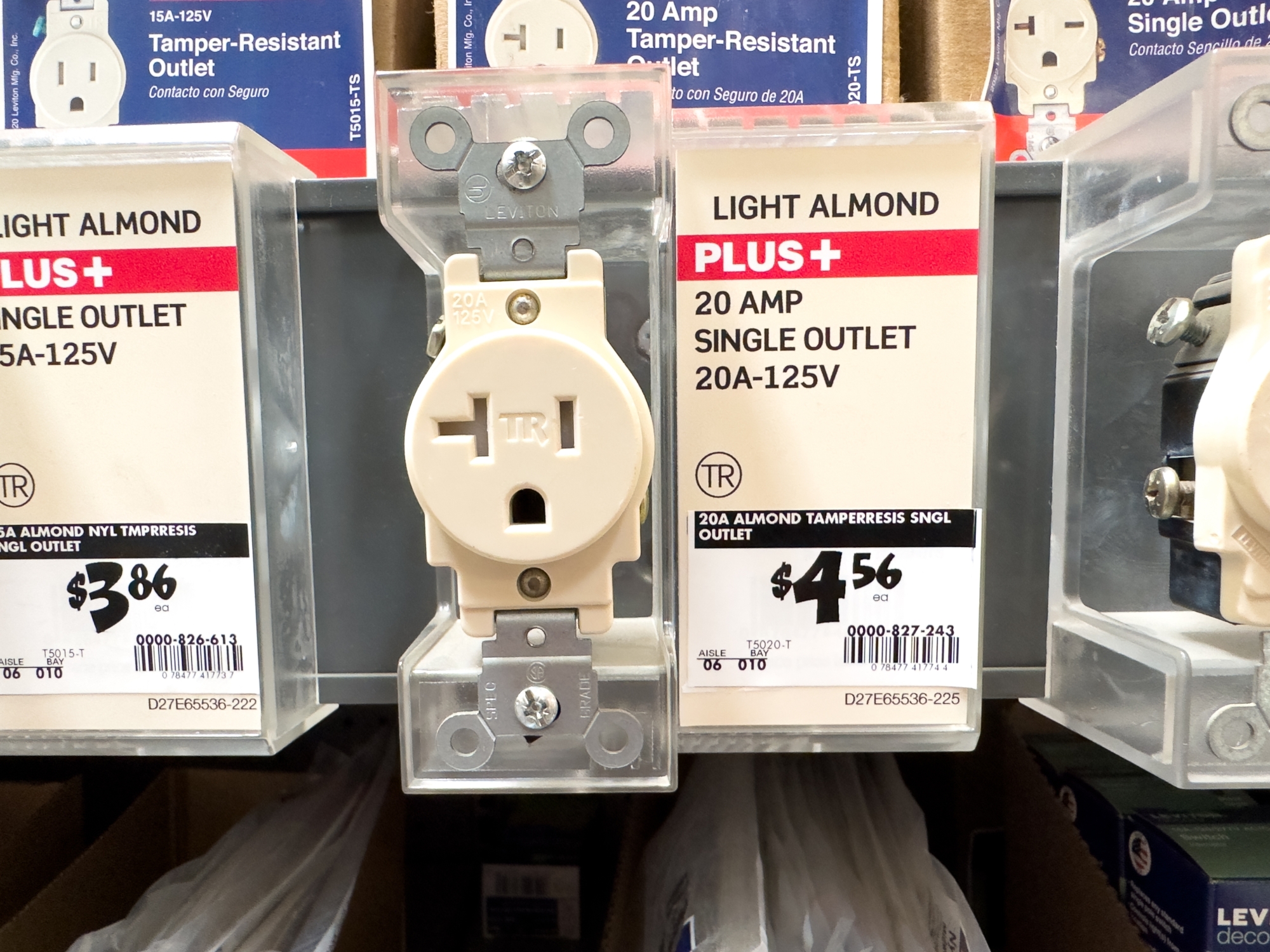 receptacle for 20 amps, 120/125 volts