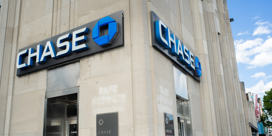 The exterior of a Chase Bank